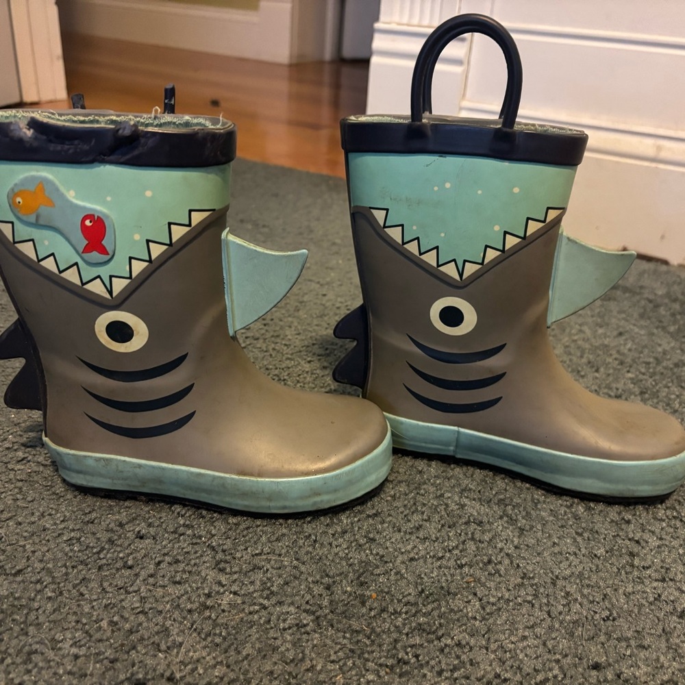 Cat & Jack Gray and Blue Shark Rain Boots